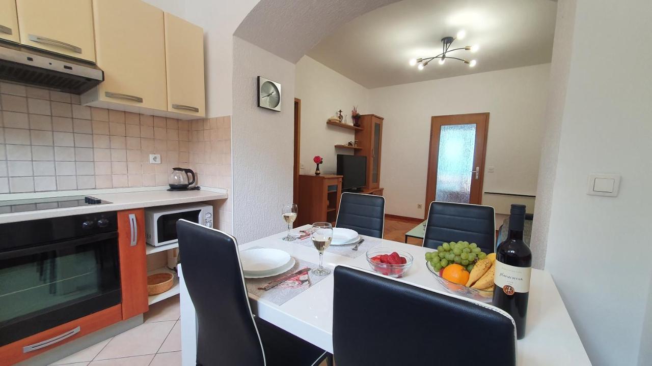 Apartments Anamarija Opatija Bagian luar foto